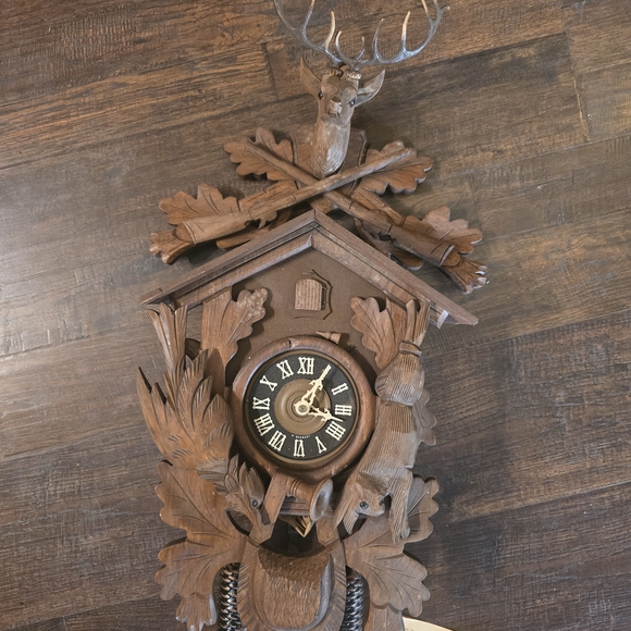 Rustic Brown Cuckoo Clock - Picture 2 of 5